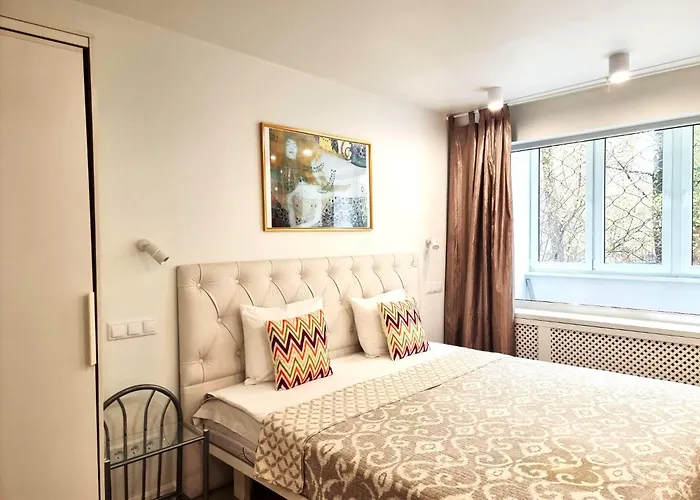 Apartment, New Renovated In Quiet Center With Balcony With Parking Riga