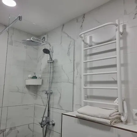Apartment, New Renovated In Quiet Center With Balcony With Parking Apartmán