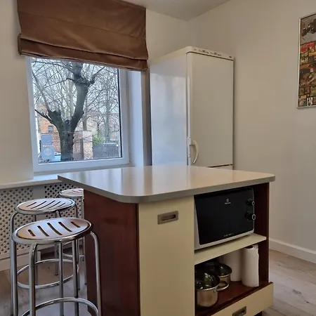 Apartment Apartment, New Renovated In Quiet Center With Balcony With Parking *